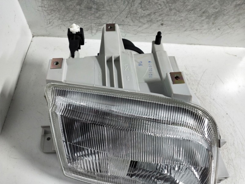 Recambio de faro derecho para renault clio i fase i+ii (b/c57) referencia OEM IAM   