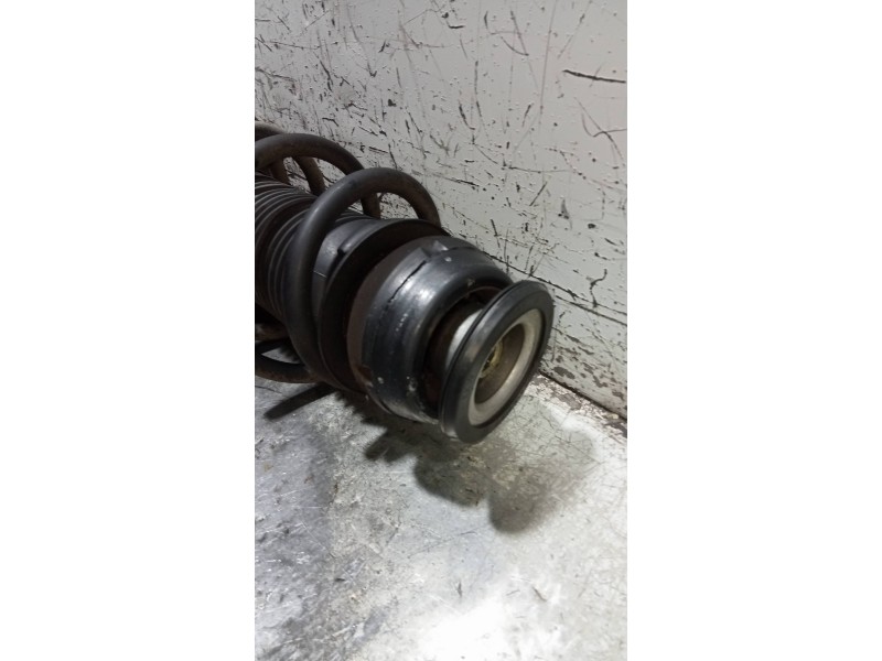 Recambio de amortiguador delantero derecho para volkswagen polo (6c1) comfortline bluemotion referencia OEM IAM   