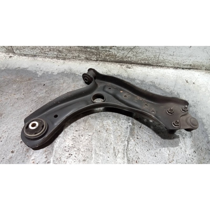 Recambio de brazo suspension inferior delantero izquierdo para volkswagen polo (6c1) comfortline bluemotion referencia OEM IAM 6