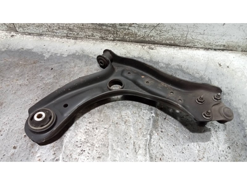 Recambio de brazo suspension inferior delantero izquierdo para volkswagen polo (6c1) comfortline bluemotion referencia OEM IAM 6