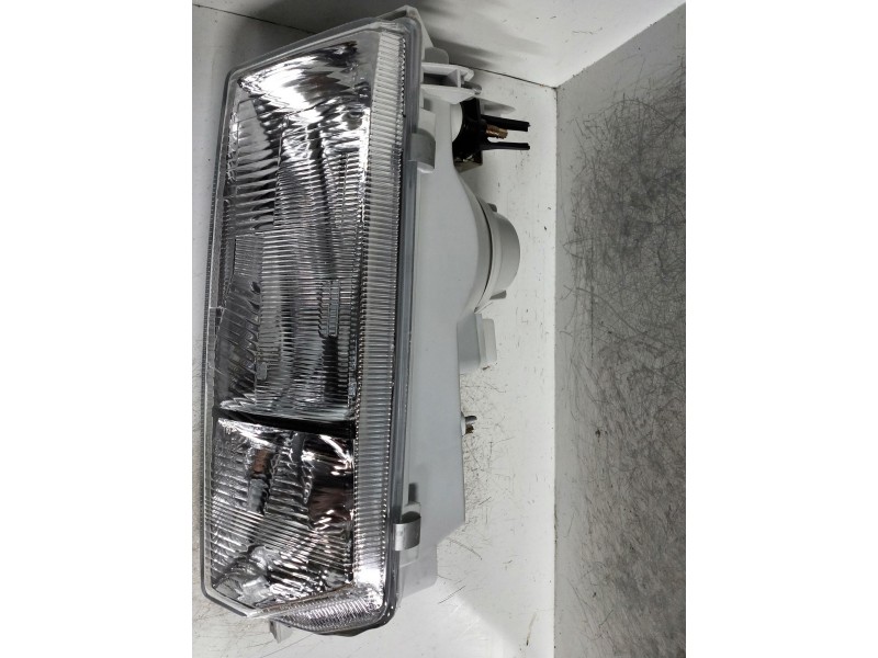 Recambio de faro derecho para renault 11 1.4 gtl referencia OEM IAM   
