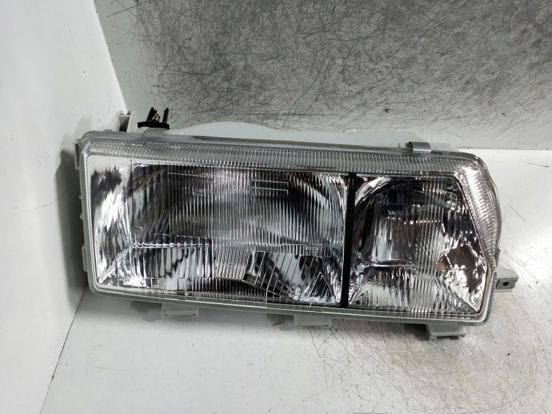 Recambio de faro derecho para renault 11 1.4 gtl referencia OEM IAM   