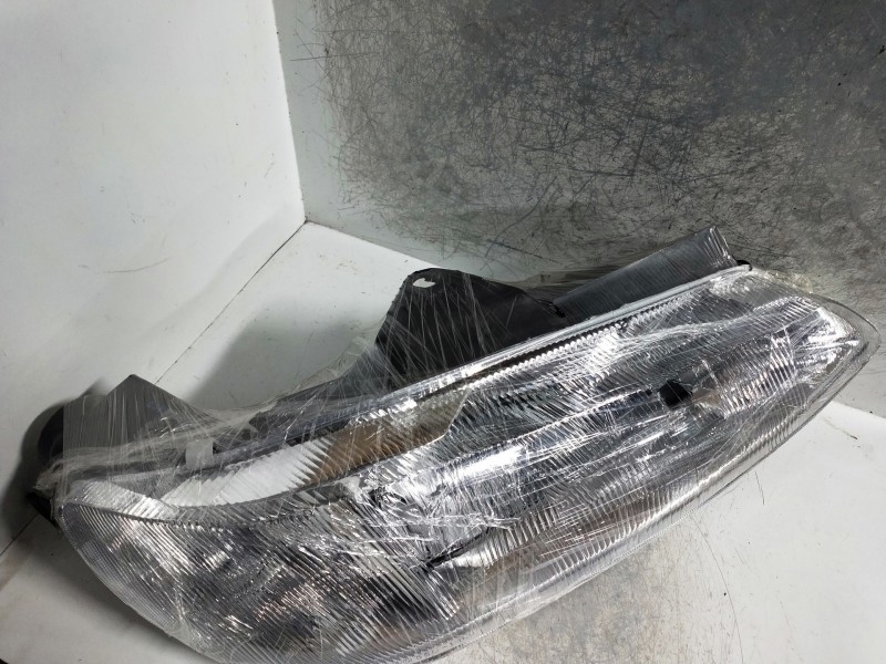 Recambio de faro derecho para peugeot 406 berlina (s1/s2) referencia OEM IAM   