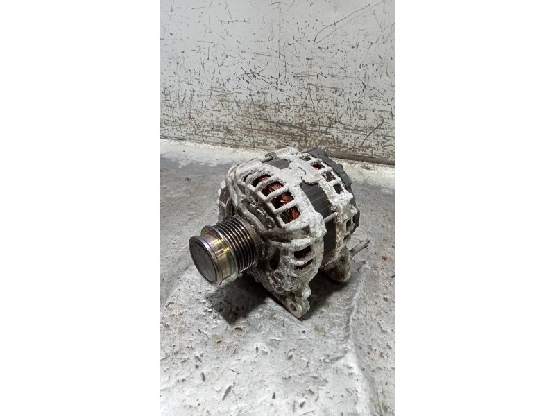 Recambio de alternador para volkswagen polo (6c1) comfortline bluemotion referencia OEM IAM 04B903023D F000BL08F8 