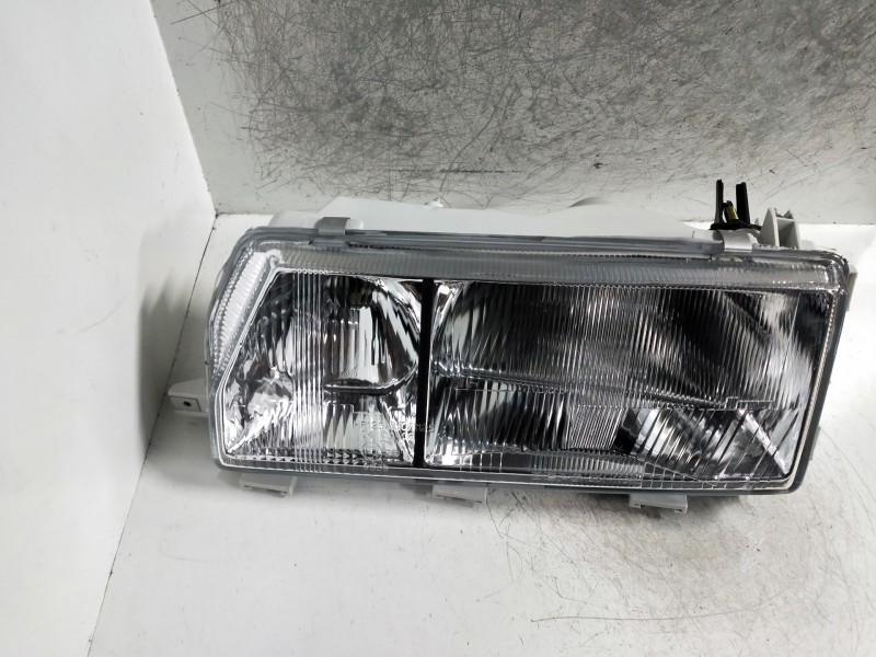 Recambio de faro izquierdo para renault 11 1.4 gtl referencia OEM IAM   
