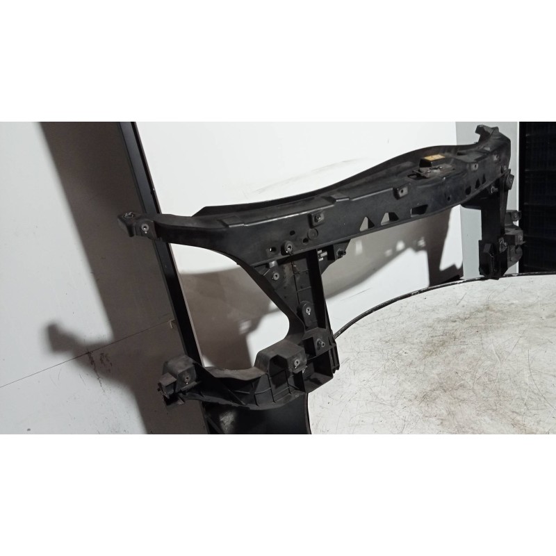 Recambio de panel frontal para mercedes sprinterii caja cerrada (desde 01.06) 210/213/216 cdi (906.611/613) referencia OEM IAM  