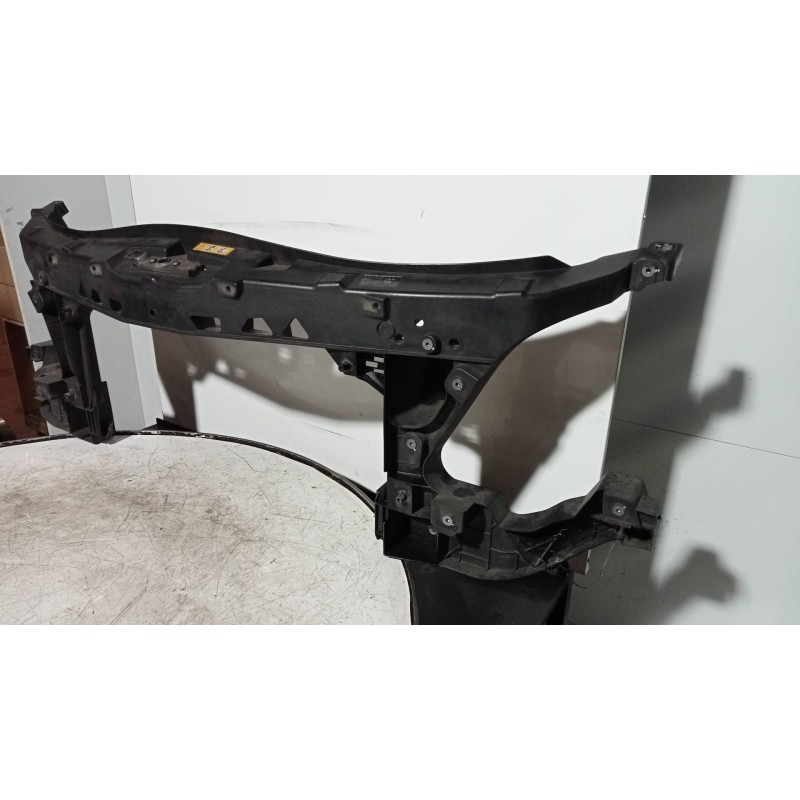 Recambio de panel frontal para mercedes sprinterii caja cerrada (desde 01.06) 210/213/216 cdi (906.611/613) referencia OEM IAM  