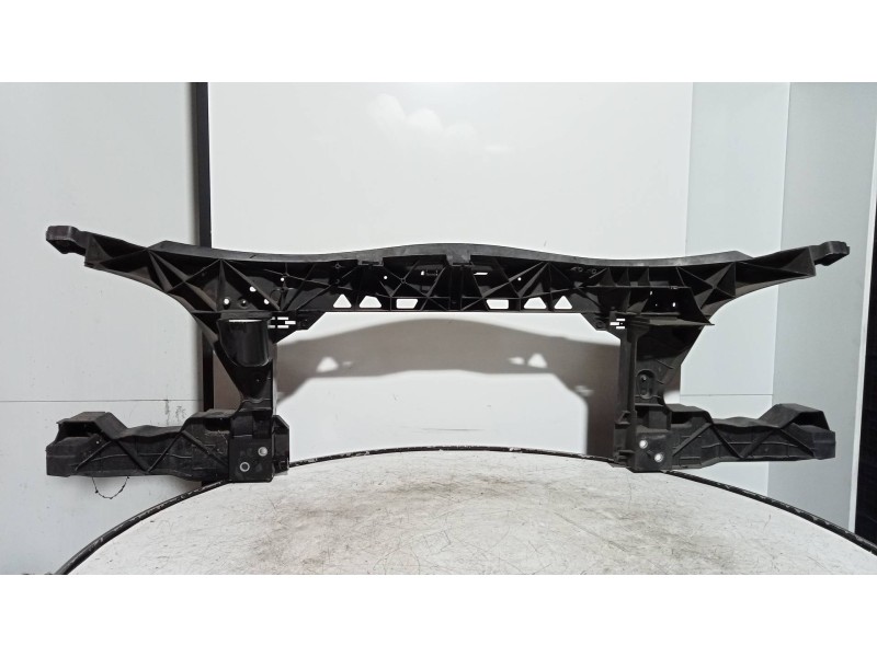 Recambio de panel frontal para mercedes sprinterii caja cerrada (desde 01.06) 210/213/216 cdi (906.611/613) referencia OEM IAM  