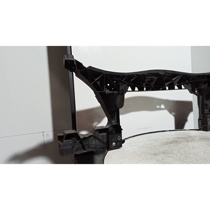 Recambio de panel frontal para mercedes sprinterii caja cerrada (desde 01.06) 210/213/216 cdi (906.611/613) referencia OEM IAM  