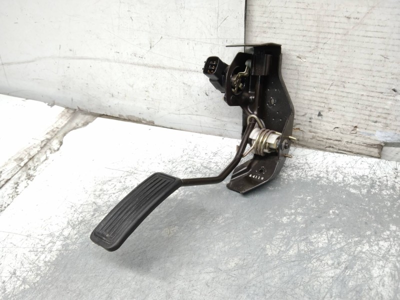 Recambio de potenciometro pedal para toyota corolla verso (r1) 2.0 d-4d luna referencia OEM IAM 8928152021  