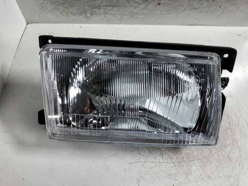 Recambio de faro derecho para volkswagen polo (801/803) referencia OEM IAM   