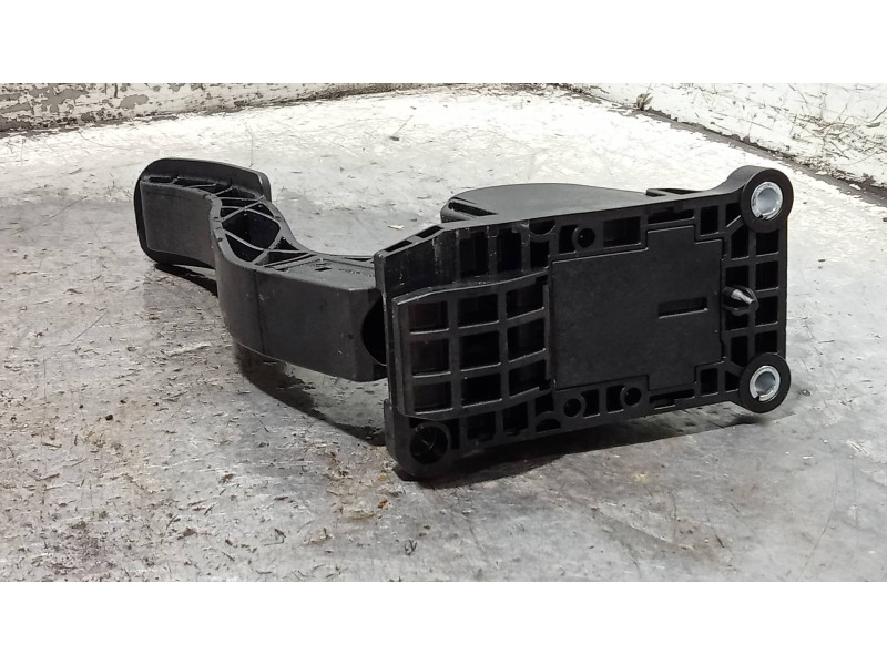 Recambio de potenciometro pedal para mercedes sprinterii caja cerrada (desde 01.06) 210/213/216 cdi (906.611/613) referencia OEM