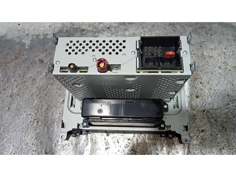 Recambio de sistema audio / radio cd para mercedes sprinterii caja cerrada (desde 01.06) 210/213/216 cdi (906.611/613) referenci