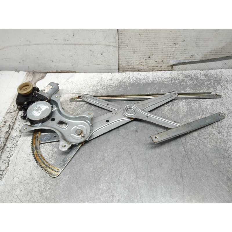Recambio de elevalunas trasero derecho para toyota corolla verso (r1) 2.0 d-4d luna referencia OEM IAM 698300F020  5P