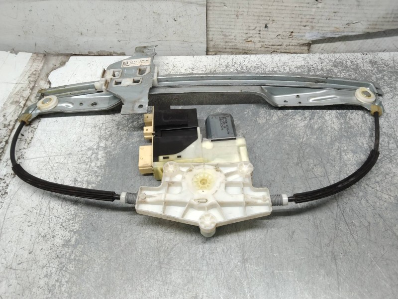 Recambio de elevalunas delantero derecho para citroen c4 berlina exclusive referencia OEM IAM 9681575880 997019102 5P