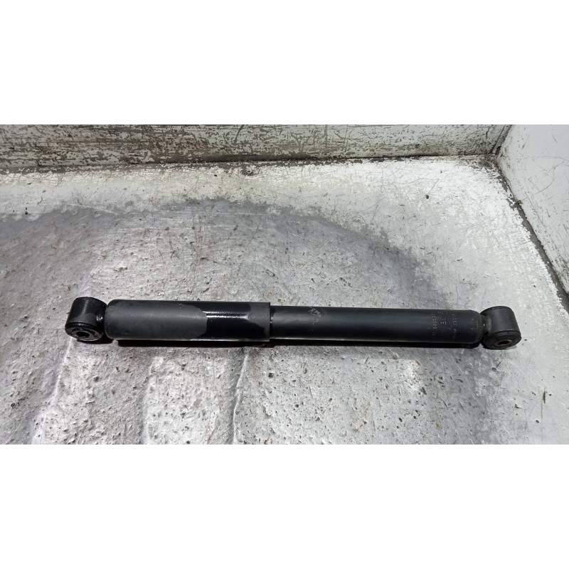 Recambio de amortiguador trasero derecho para mercedes sprinterii caja cerrada (desde 01.06) 210/213/216 cdi (906.611/613) refer