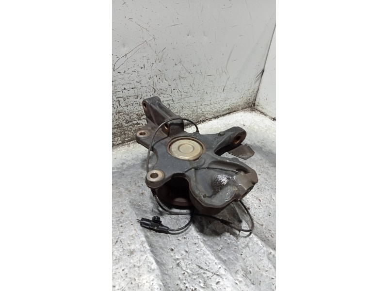 Recambio de mangueta delantera izquierda para mercedes sprinterii caja cerrada (desde 01.06) 210/213/216 cdi (906.611/613) refer