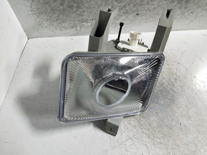 Recambio de faro antiniebla derecho para opel vectra b berlina referencia OEM IAM   