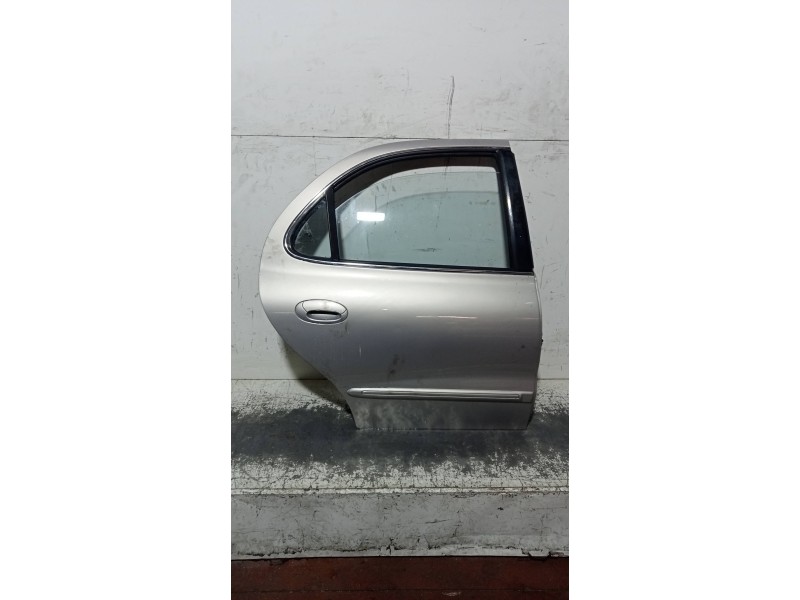 Recambio de puerta trasera derecha para hyundai lantra berlina (rd) 1.9 d gls referencia OEM IAM   4P
