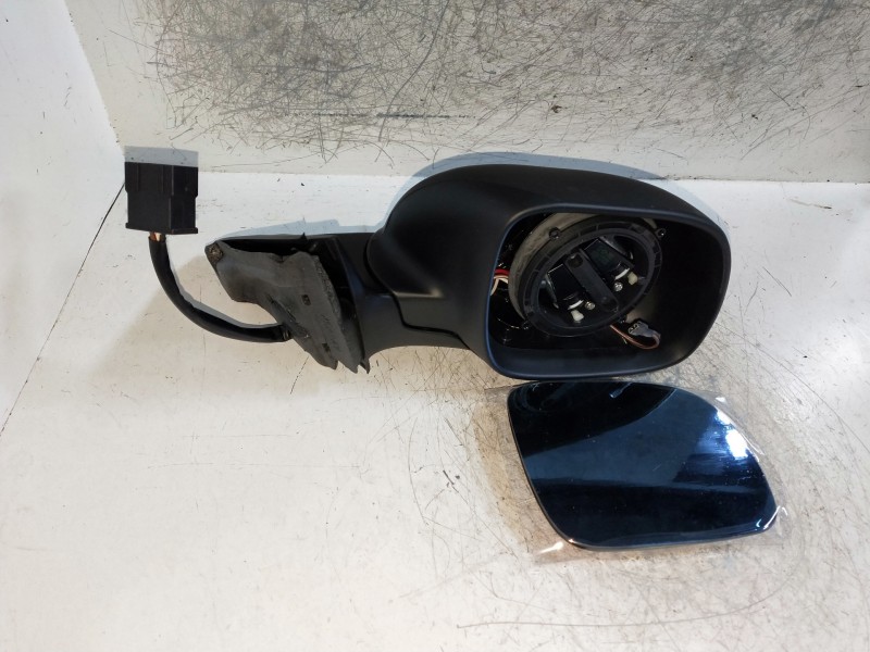 Recambio de retrovisor derecho para audi a3 (8l) referencia OEM IAM   