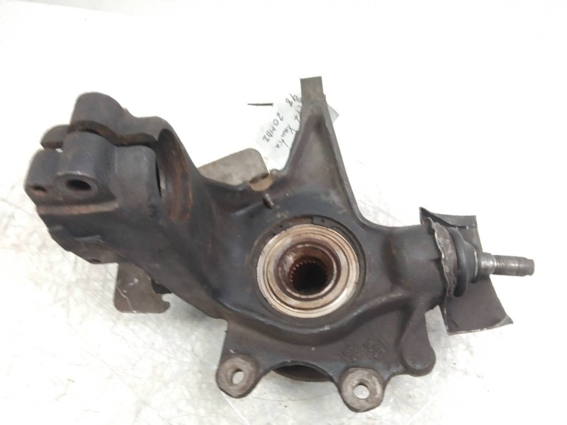 Recambio de mangueta delantera derecha para citroen xantia berlina 2.0 hdi seduction referencia OEM IAM   