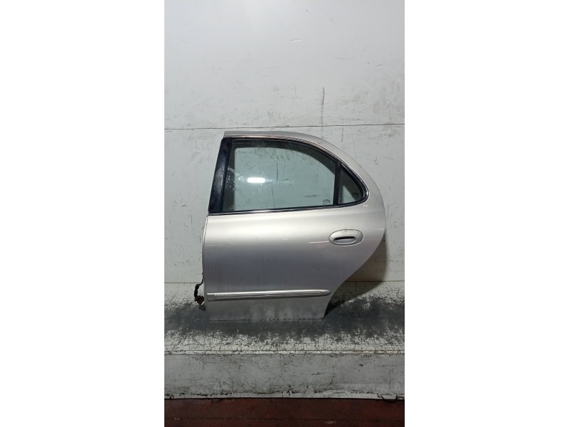 Recambio de puerta trasera izquierda para hyundai lantra berlina (rd) 1.9 d gls referencia OEM IAM   4P