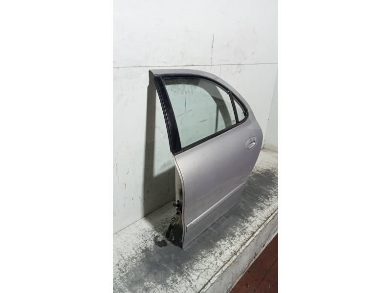 Recambio de puerta trasera izquierda para hyundai lantra berlina (rd) 1.9 d gls referencia OEM IAM   4P