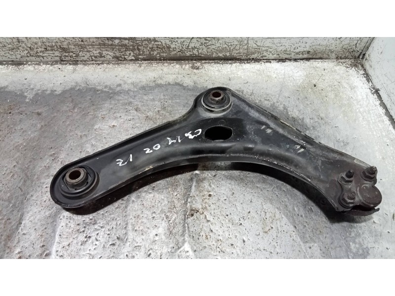 Recambio de brazo suspension inferior delantero izquierdo para citroen c3 1.4 premier referencia OEM IAM   