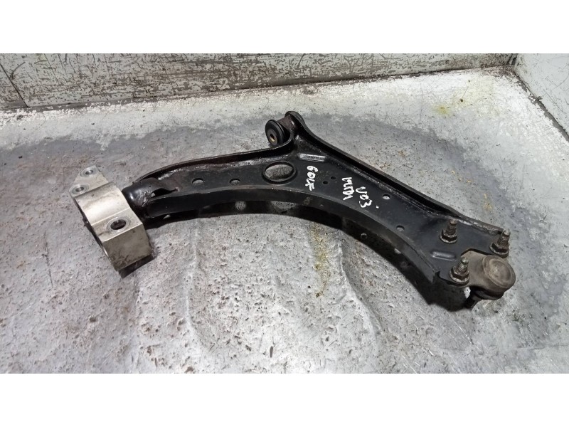 Recambio de brazo suspension inferior delantero izquierdo para volkswagen golf v berlina (1k1) highline referencia OEM IAM 1K040