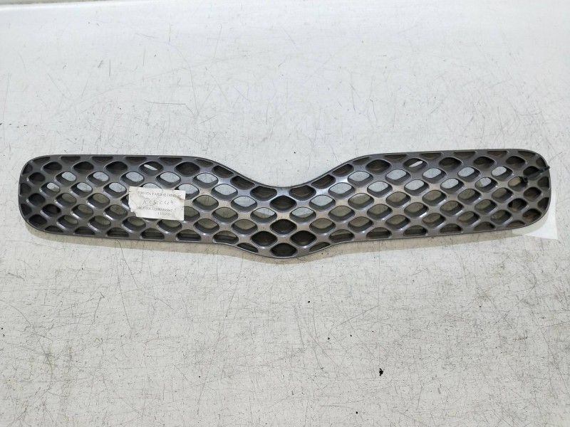 Recambio de rejilla delantera para toyota yaris (ncp1/nlp1/scp1) 1.4 turbodiesel cat referencia OEM IAM   
