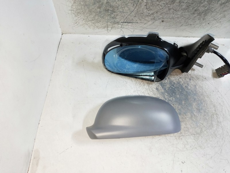 Recambio de retrovisor izquierdo para peugeot 406 berlina (s1/s2) referencia OEM IAM   