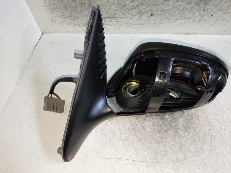 Recambio de retrovisor izquierdo para peugeot 406 berlina (s1/s2) referencia OEM IAM   