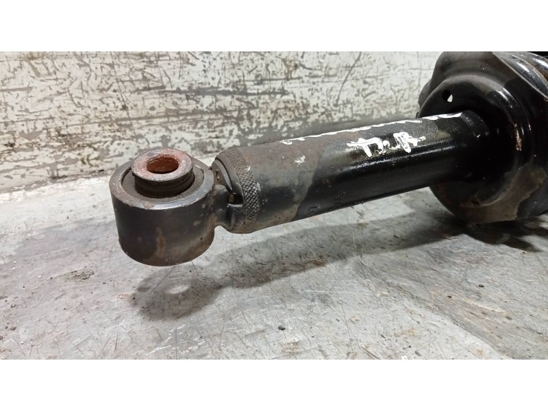 Recambio de amortiguador trasero derecho para nissan almera (n16/e) acenta referencia OEM IAM   