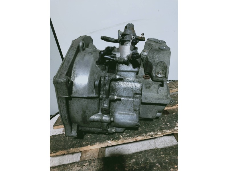 Recambio de caja cambios para saab 9-3 sport hatch 1.9 tid linear referencia OEM IAM F40 R05076871E5 6V