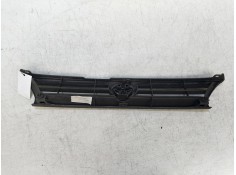 Recambio de rejilla delantera para toyota corolla 1.8 referencia OEM IAM    2