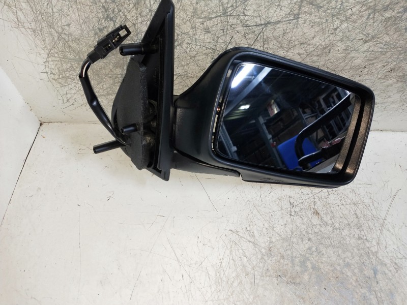 Recambio de retrovisor derecho para volkswagen golf iii berlina (1h1) referencia OEM IAM   