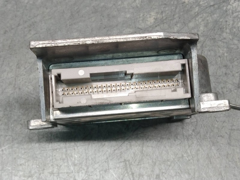 Recambio de centralita airbag para renault kangoo furgón compact comfort referencia OEM IAM 2840211403 8201025624 
