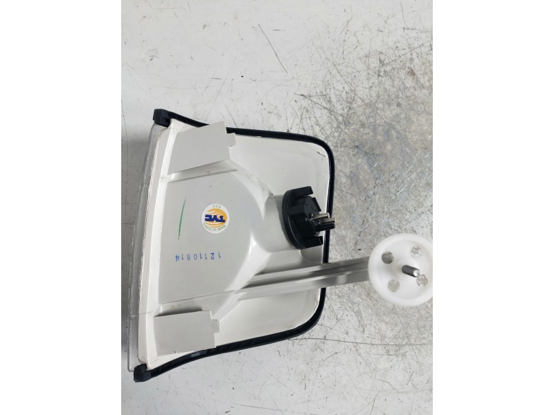 Recambio de piloto delantero derecho para mercedes clase c (w201) berlina referencia OEM IAM   