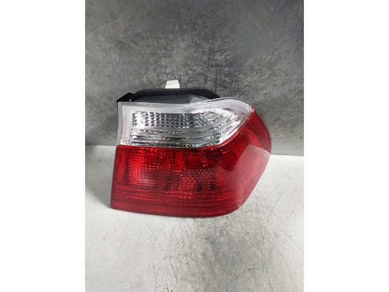 Recambio de piloto trasero derecho para bmw serie 3 berlina (e46) referencia OEM IAM   
