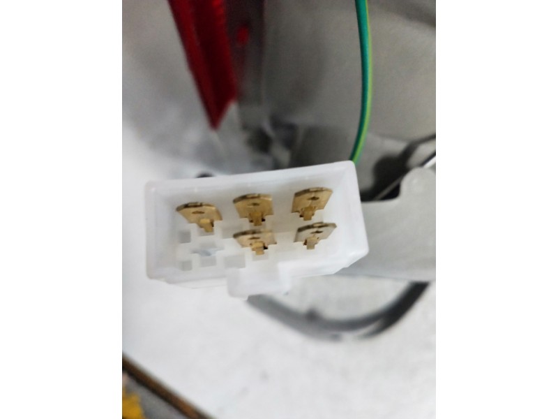 Recambio de piloto trasero derecho para nissan vanette cargo (hc23) referencia OEM IAM   