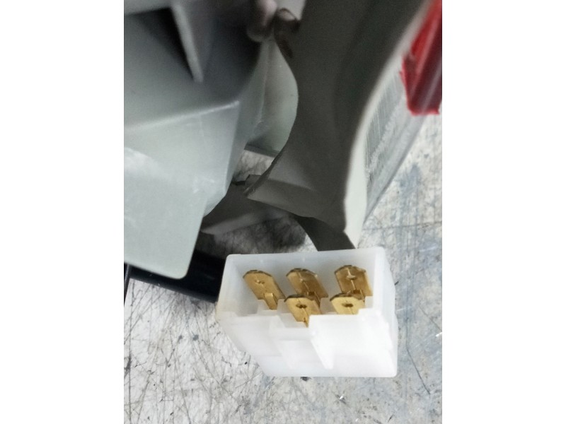 Recambio de piloto trasero izquierdo para nissan vanette cargo (hc23) referencia OEM IAM   