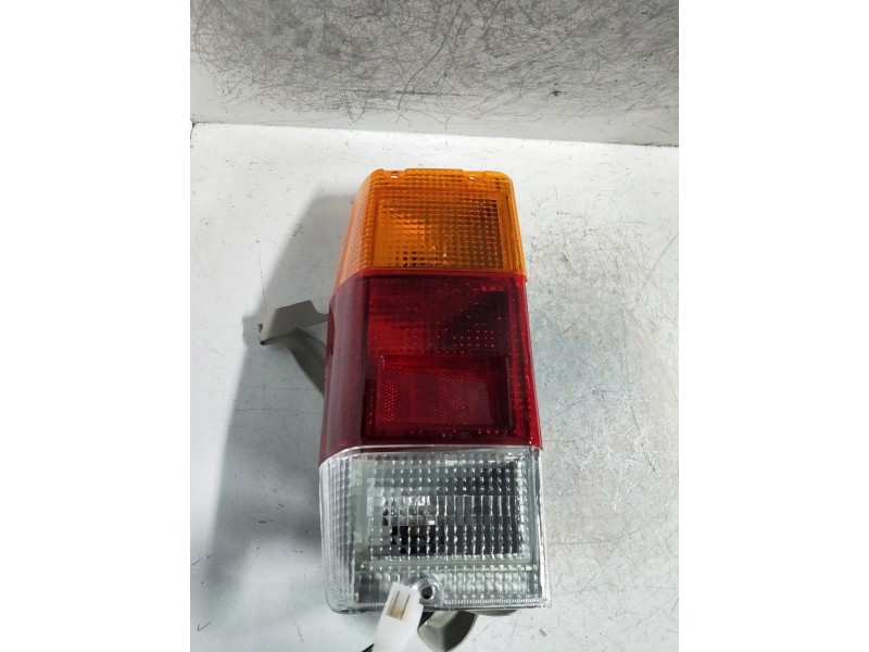 Recambio de piloto trasero izquierdo para nissan vanette cargo (hc23) referencia OEM IAM   