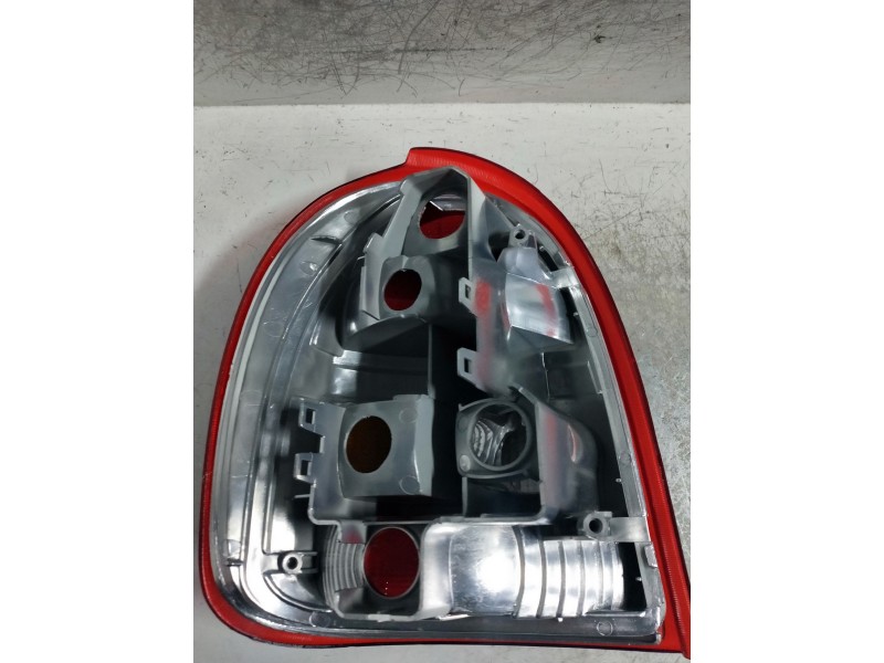 Recambio de piloto trasero derecho para opel corsa b referencia OEM IAM   