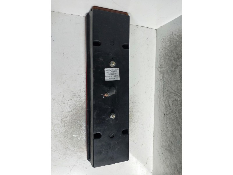 Recambio de piloto trasero central para mercedes sprinter 02.00  caja abierta referencia OEM IAM   