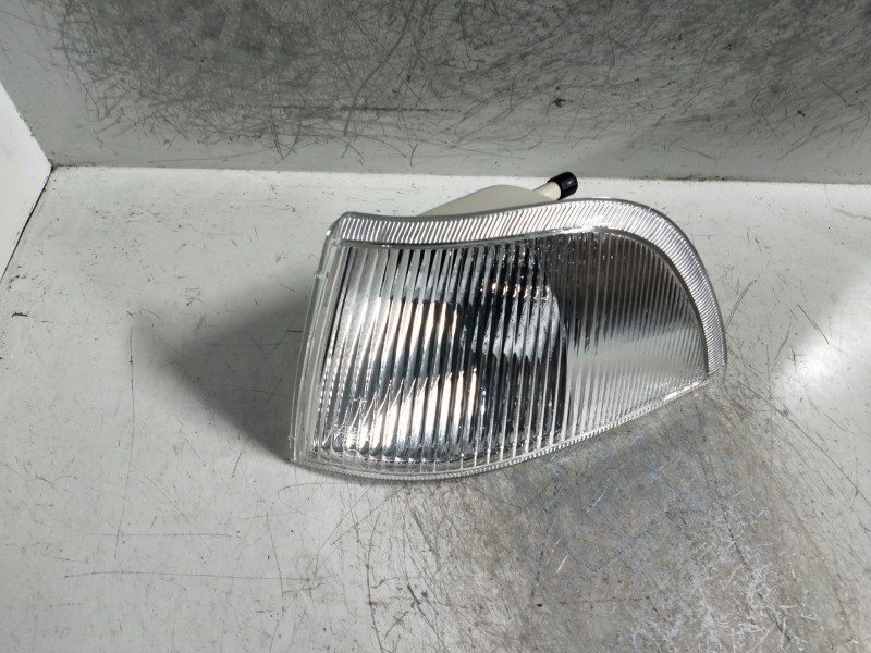 Recambio de piloto delantero izquierdo para volvo v40 familiar referencia OEM IAM   