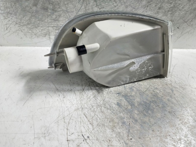 Recambio de piloto delantero izquierdo para volvo v40 familiar referencia OEM IAM   