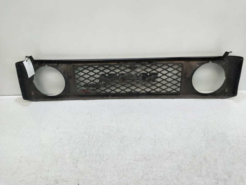 Recambio de rejilla delantera para toyota land cruiser 60 gx referencia OEM IAM   