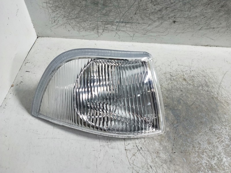 Recambio de piloto delantero derecho para volvo v40 familiar referencia OEM IAM   