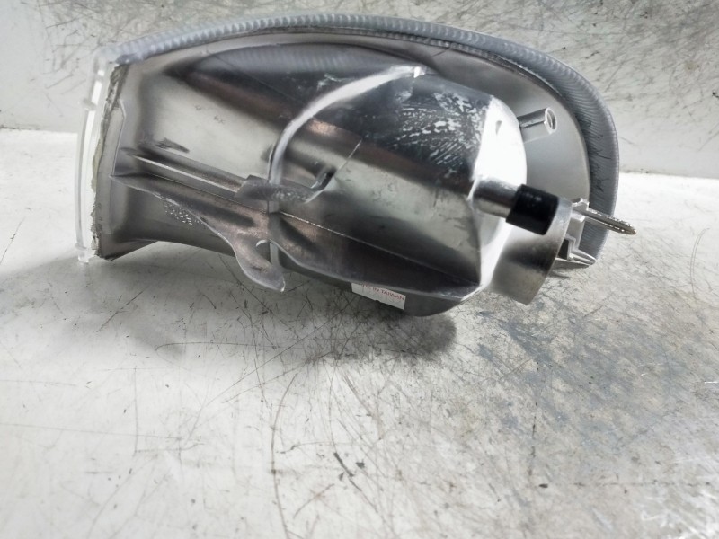 Recambio de piloto delantero derecho para volvo v40 familiar referencia OEM IAM   