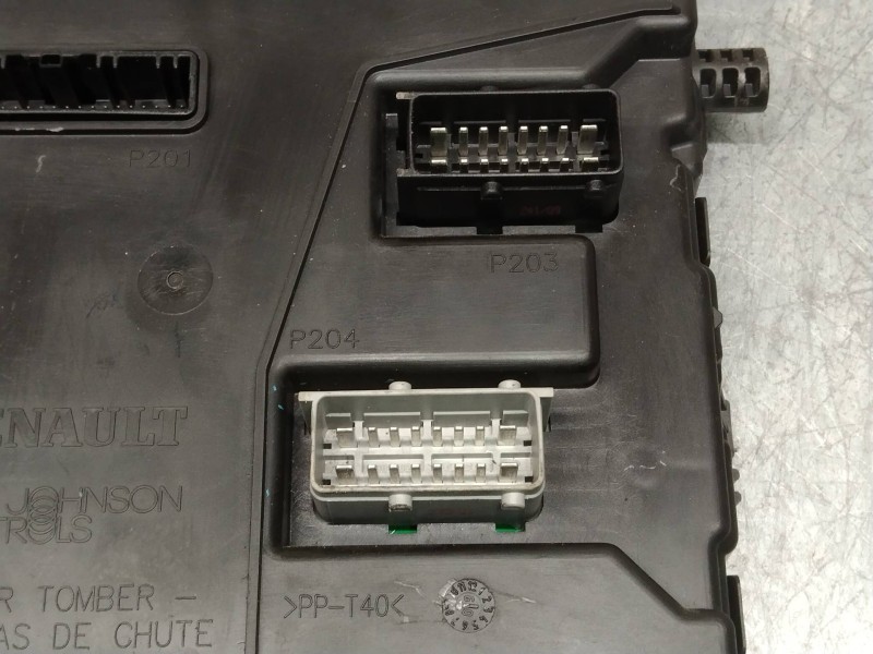 Recambio de modulo electronico para renault kangoo furgón compact comfort referencia OEM IAM 8201077402B 002025209 BCMN1